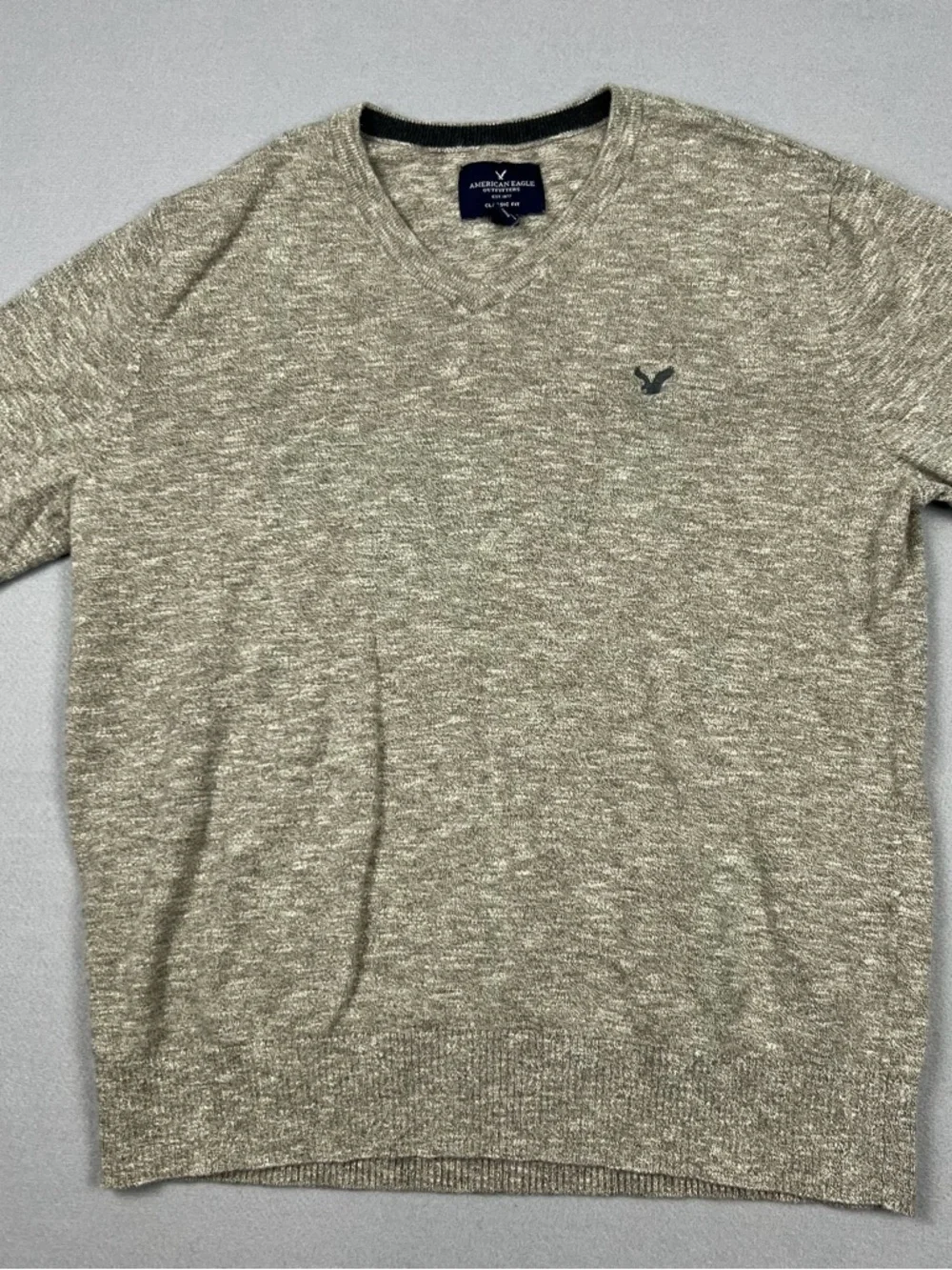 American Eagle‎ Men’s Medium Pullover Sweatshirt Heather Gray Classic Fit V-Neck